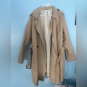 Never Worn XXL old Navy tan trench coat. Nonsmoking and no animal home